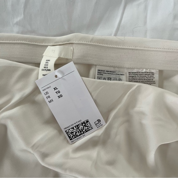 H&M Cream Satin Skirt - Picture 5 of 6